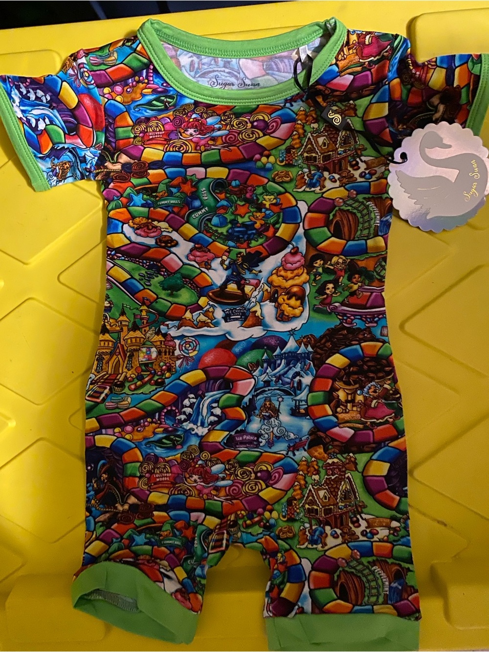 Sugar Swan 12/18 peekaboo shortie NWT